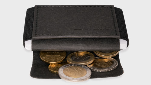 Mini Portemonnaie mit Münzfach in Schwarz. Durchdachte, funktionale, alltagstauglich und ästhetisch Slim wallets im schönen Design.
